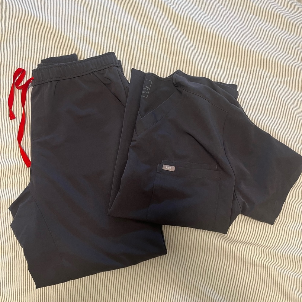 Men’s Figs Scrubs